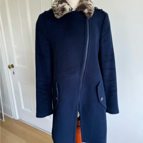 Rebecca Taylor asymmetric zipper car coat with faux fur collar. Size 6 - Picture 7 of 11